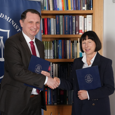 Wydział Prawa i Administracji UW oraz Saint-Gobain Polska łączą siły dla przyszłości prawa i biznesu